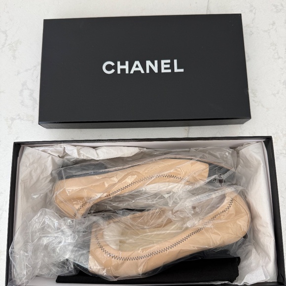 COPY - Chanel CC Logo Cap Toe Ballet Flat 36.5 - Picture 2 of 6